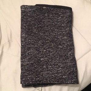 Lululemon Vinyasa shawl